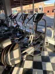 Precor 5.33 Elliptical Precor 5.33 Elliptical